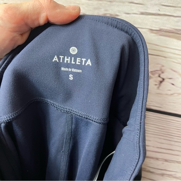 Athleta 7/8 Salutation Mesh Leggings size small - Picture 6 of 7